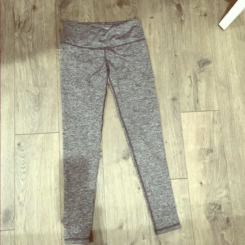 Victoria’s Secret sport leggings